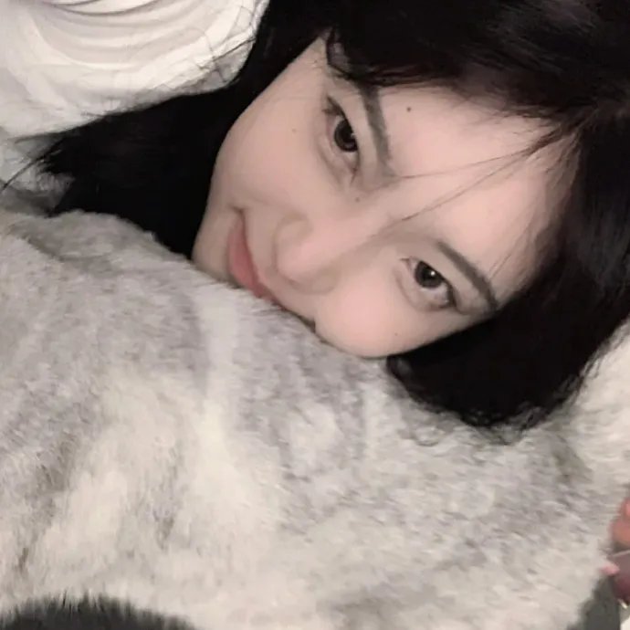玉湖裸女